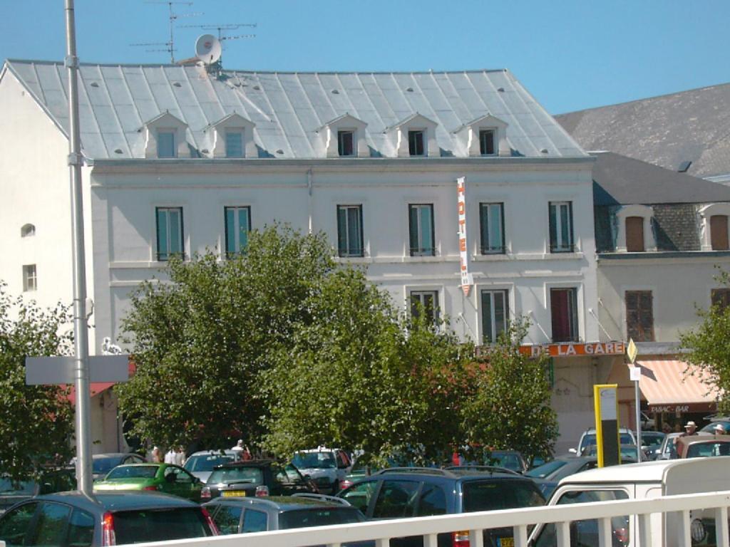 Hotel De La Gare Montluçon Exterior foto
